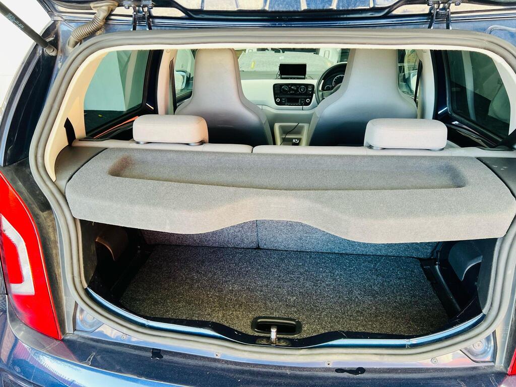 Volkswagen Up! - Image 18