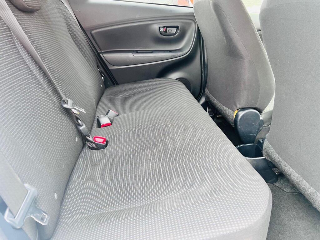 Toyota Yaris - Image 19