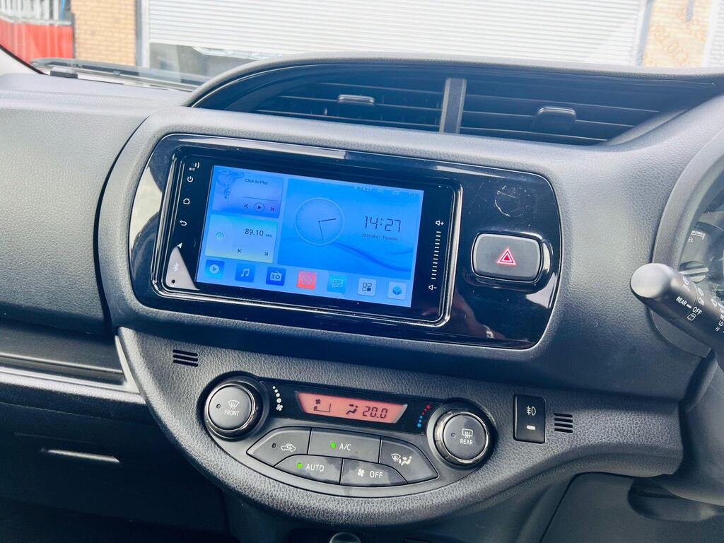 Toyota Yaris - Image 13