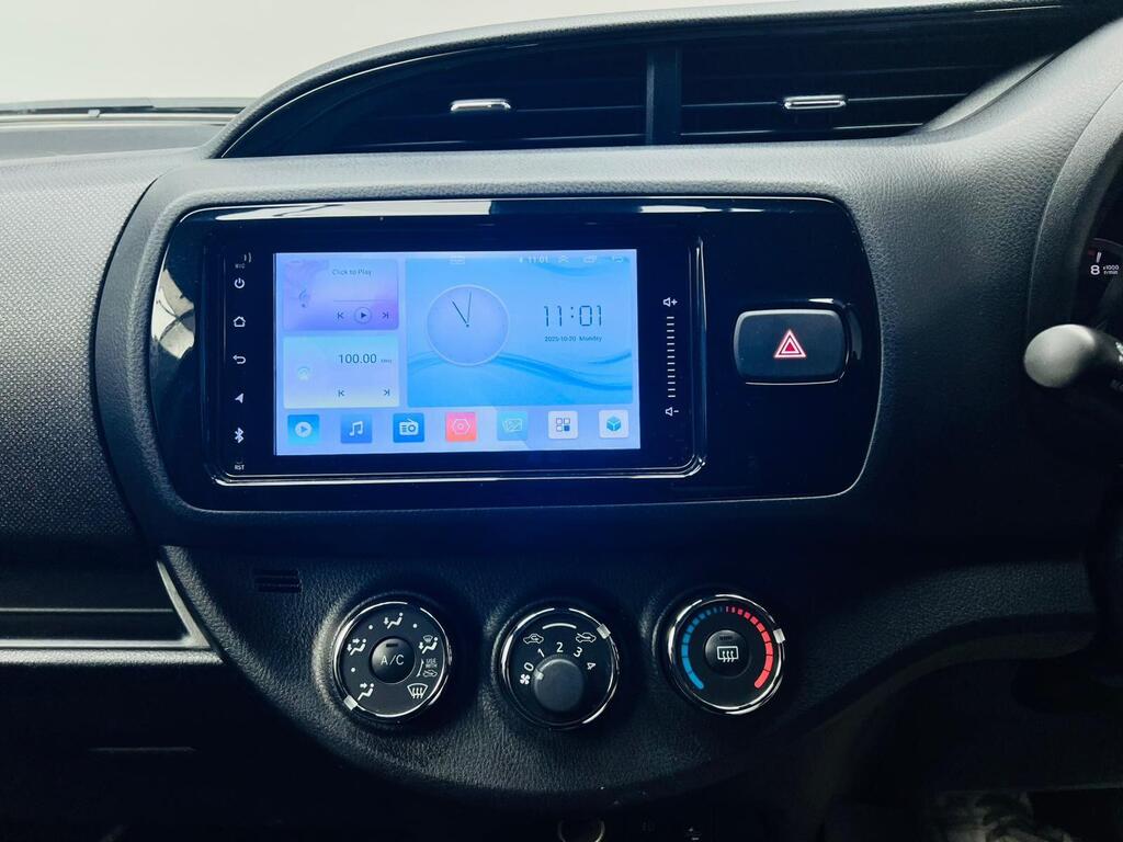 Toyota Yaris - Image 20