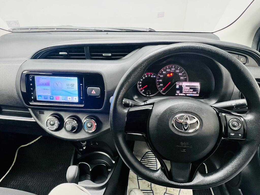 Toyota Yaris - Image 13