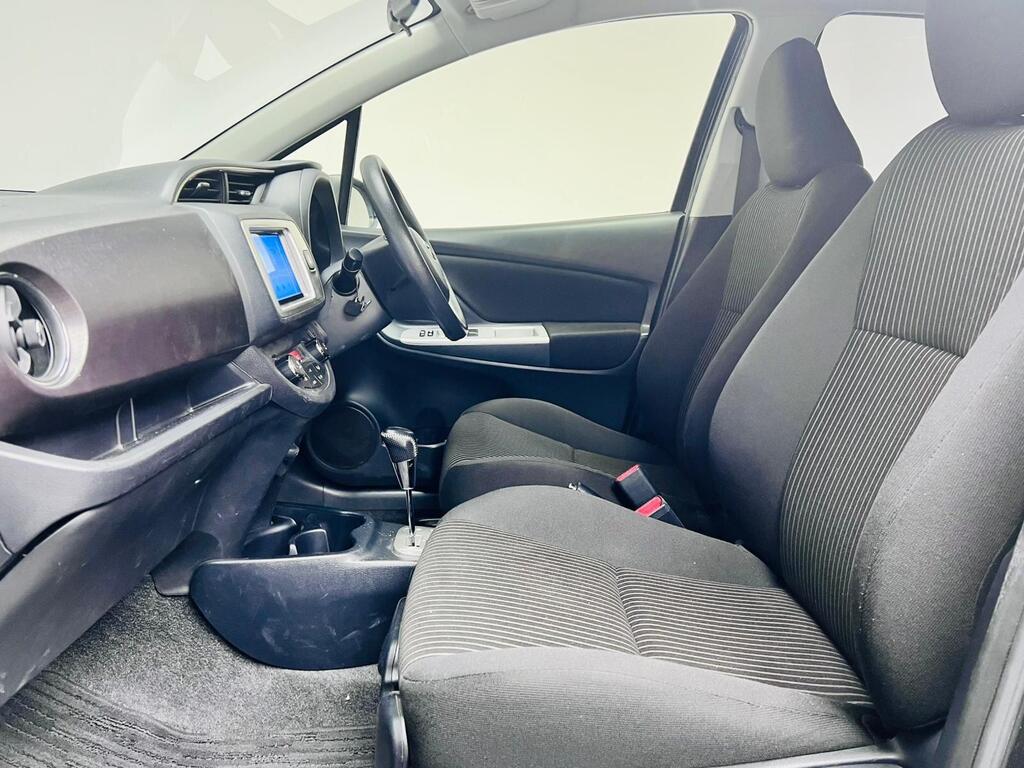 Toyota Yaris - Image 20