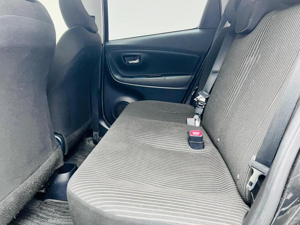 Toyota Yaris - Image 22