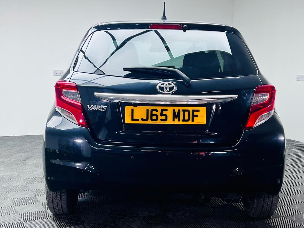 Toyota Yaris - Image 9