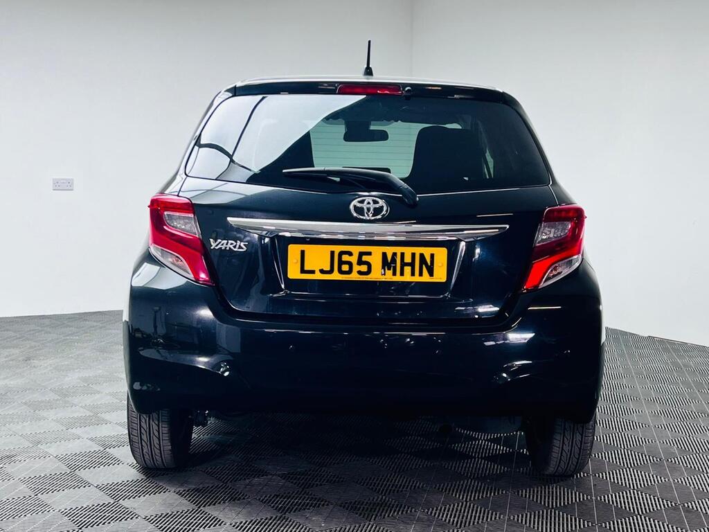 Toyota Yaris - Image 6