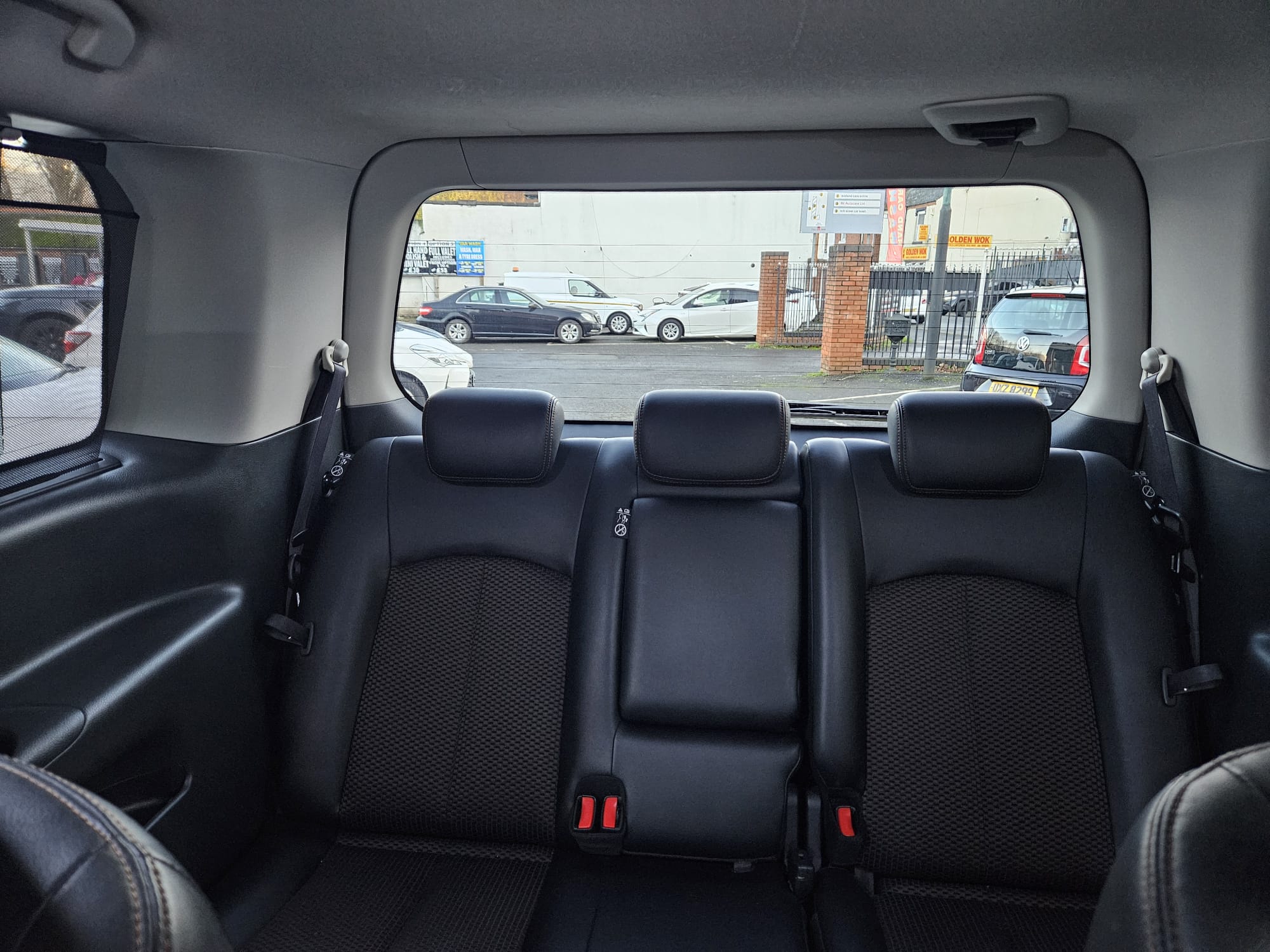 Nissan Elgrand - Image 48