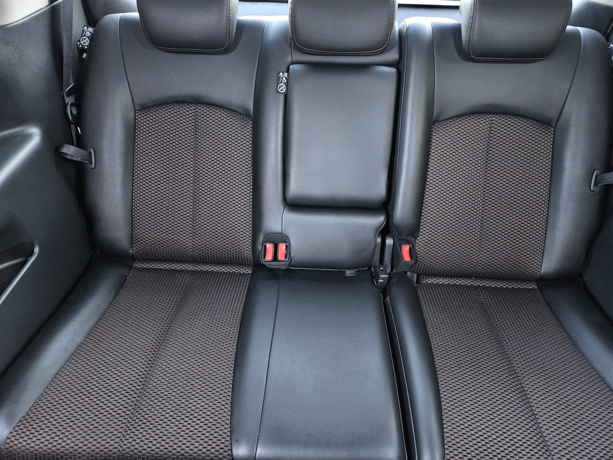 Nissan Elgrand - Image 50